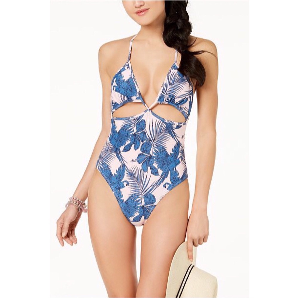 HIBISCUS ISLAND ONE PIECE